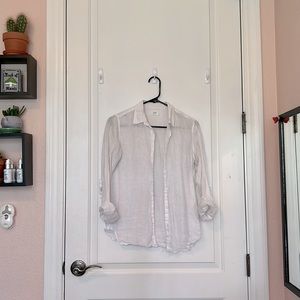 uniqlo button down shirt, white, linen blouse, work or causal wear